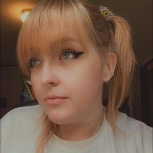 Meet your Posher, Phabi